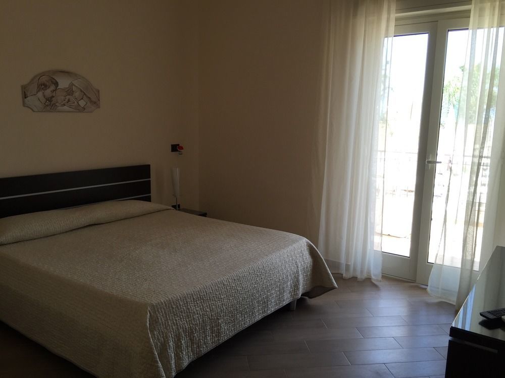Costa Del Sol Bed & Breakfast Porto Empedocle Ngoại thất bức ảnh